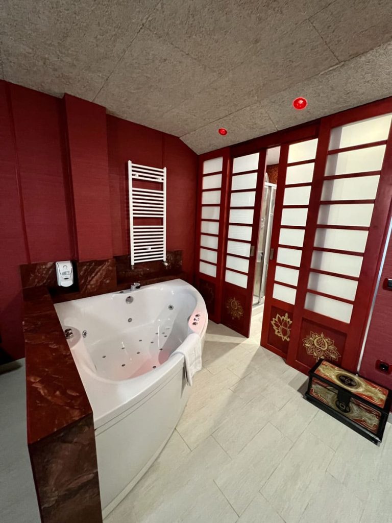 China - Habitación Temática - Posada La Leyenda - Cantabria